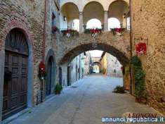 Foto A483 Villafranca in Lunigiana, nel medioevale