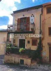 Foto Abitazione di tipo popolare di 115 mq  in vendita a Lamezia Terme - Rif. 4465808