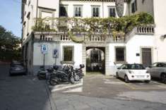 Foto Appartamento con taverna del '600 e cortile privato