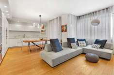 Foto Appartamento di 142 m con 4 locali in vendita a Milano