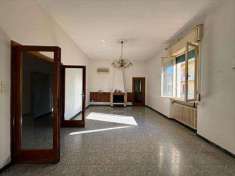 Foto Appartamento in Vendita, pi di 6 Locali, 115 mq (Pontedera)