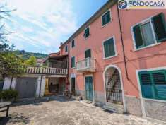 Foto Appartamento in vendita a Carrara - 5 locali 90mq