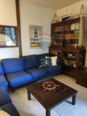 Foto Appartamento in vendita a Desenzano Del Garda - 3 locali 85mq