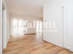 Foto Appartamento in vendita a Frattamaggiore - 4 locali 90mq