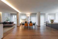 Foto Appartamento in vendita a Peschiera Del Garda - 5 locali 180mq