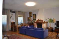 Foto Appartamento in vendita a Pomezia - 3 locali 130mq