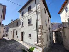 Foto Appartamento in vendita a Rocca Di Mezzo