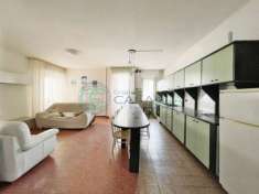 Foto Appartamento in vendita a Tortoreto - 4 locali 126mq