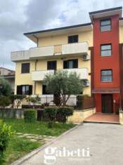 Foto Appartamento in vendita a Vitulazio - 3 locali 85mq