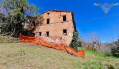 Foto CASA CIELO-TERRA in VENDITA a AMANDOLA