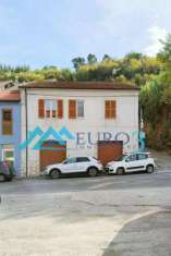 Foto CASA CIELO-TERRA in VENDITA a FOLIGNANO