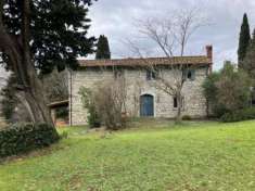 Foto Casa colonica in vendita a Vaiano - 11 locali 610mq