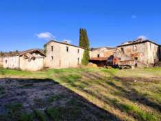 Foto Casa di campagna in Strada Provinciale di Colle del Cardinale