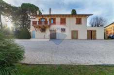 Foto Casa indipendente in vendita a Arcevia - 9 locali 125mq