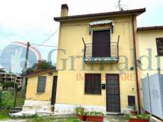 Foto Casa indipendente in vendita a Benevento - 2 locali 55mq