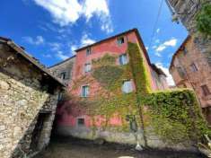 Foto Casa indipendente in vendita a Borgo A Mozzano - 10 locali 150mq