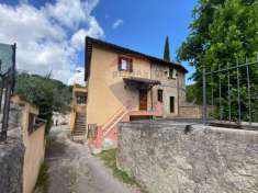 Foto Casa indipendente in vendita a Campello Sul Clitunno
