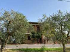Foto Casa indipendente in vendita a Castiglione Del Lago - 10 locali 220mq