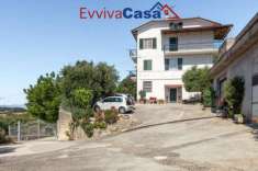 Foto Casa indipendente in vendita a Filottrano - 11 locali 327mq