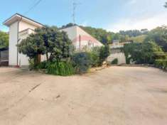 Foto Casa indipendente in vendita a Francavilla Al Mare - 10 locali 430mq