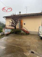 Foto Casa indipendente in vendita a Montevarchi - 6 locali 120mq