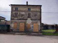 Foto Casa indipendente in vendita a Pieve Porto Morone