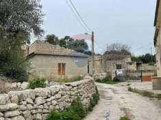 Foto Casa indipendente in vendita a Ragusa - 8 locali 250mq