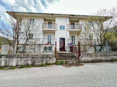 Foto Casa indipendente in vendita a Rocca Di Mezzo