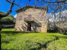 Foto Casa indipendente in vendita a Torre Cajetani