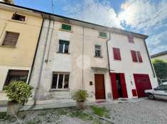 Foto Casa indipendente in vendita a Valeggio Sul Mincio