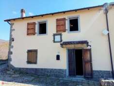 Foto Casa Indipendente in Vendita in Localit  Cerri 56 a Fivizzano