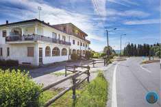 Foto Casa singola in Vendita, pi di 6 Locali, 1160 mq, Paesana