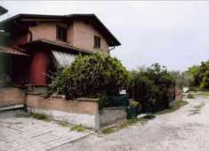 Foto Casa singola in Vendita, pi di 6 Locali, 130 mq, Morazzone