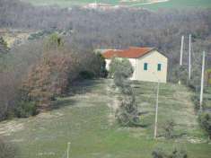 Foto Casa singola in Vendita, pi di 6 Locali, 320 mq, Baschi