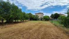 Foto CENTINAROLA: Fano in zona semicentrale proponiamo in vendita una spaziosa casa bifamiliare ideale per due famiglie o per una famiglia con esigenze di