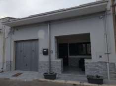 Foto FinImmobil  VENDE in San Donaci BR, alla Via De Amicis n.16 casa+garage