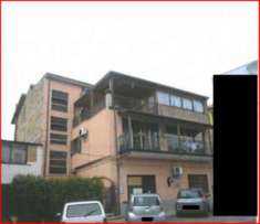 Foto Immobile in asta di 237 m con 5 locali in vendita a Spezzano Albanese