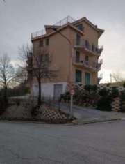 Foto Immobile in asta di 93 m con 1 locale in vendita a Montegranaro