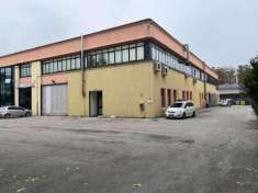 Foto Negozio in vendita a Falconara Marittima - 4 locali 240mq