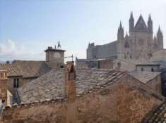 Foto Orvieto centro - Monolocale mansardato in vendita nel centro storico di Orvieto.