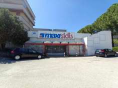 Foto Palazzina commerciale in vendita a Chieti - 1 locale 624mq