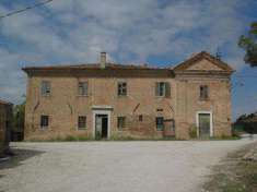 Foto Palazzo in Vendita, 5 Locali, 1040 mq (Montefelcino)