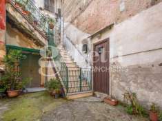 Foto Palazzo in vendita a Napoli - 5 locali 120mq