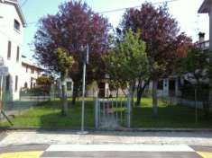 Foto Parma sud Basilicanova loc. Piazza vendo casa + giardino + terra edif.