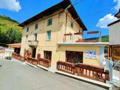 Foto Residence in Vendita, pi di 6 Locali, 350 mq (Vagli Sotto)