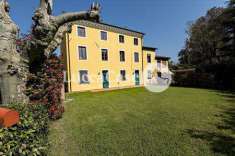 Foto Residence in Vendita, pi di 6 Locali, 430 mq (Lucca)