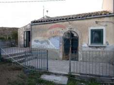 Foto Rif40001062-8 - Casa Semindipendente in Vendita a Vizzini di 80 mq