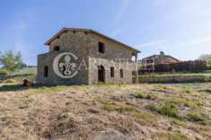 Foto Rustico in vendita a Montalcino - 15 locali 200mq