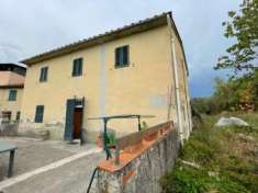 Foto Rustico in vendita a Pistoia - 10 locali 185mq