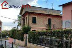 Foto Stabile / Palazzo in Vendita, pi di 6 Locali, 237,75 mq, Civita